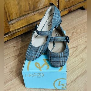 EUC LifeStride Blue Multi Plaid Mary Jane Shoes 8W